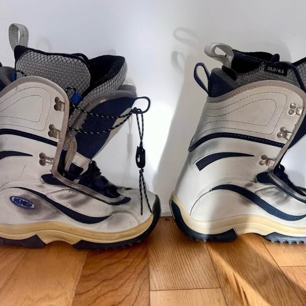 Askew women snowboard boots - Picture 2 of 5